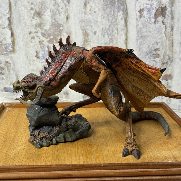 McFarlane Berserker Dragon Series 3 with Case - Picture 3 of 7